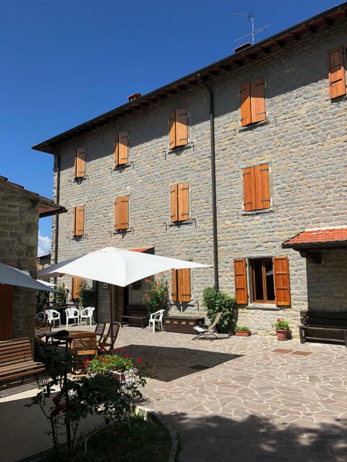 Albergo Ristorante Letizia Chiusi della Verna Exteriér fotografie